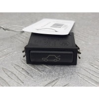 Кнопка открытия багажника BMW 5-Series (E39) (1995-2004) 1999 03052500,61318365579