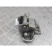 Петля двери передней правой Volkswagen Passat 5 GP (2000-2005) 2003 4B0831412A,4B0831412B