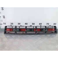 Решетка (заглушка) в бампер центральная Volkswagen Golf 4 (1997-2004) 2001 1J0853677D,1J0853677D