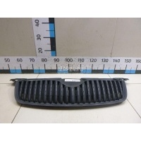 Решетка радиатора VAG Roomster (2006 - 2015) 5J08536689B9