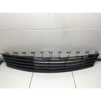Решетка в бампер центральная Renault Clio III (2005 - 2012) 8200682335