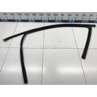 Уплотнитель стекла двери VAG Tiguan (2007 - 2011) 5N0837431E5AP