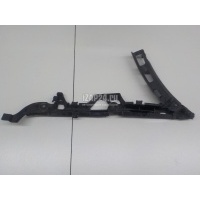 Направляющая заднего бампера правая Land Rover Range Rover Sport (2005 - 2012) LR015110