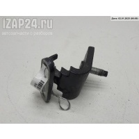 Петля крышки (двери) багажника Volkswagen Passat B5 1999 3b9827301d