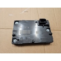 Зарядное устройство индукционная peugeot 5008 ii 9813403280