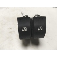 Кнопка стеклоподъемника заднего левого Renault Scenic II (2003-2009) 2005 315050