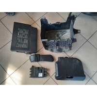 Корпус skrzynka akumulatora в сборе renault megane iii 08 - -