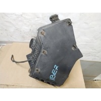 Корпус воздушного фильтра Audi A4 B8/8K 2010 8K0133837B,8K0133843D