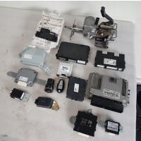 Блок управления двигателя suzuki oe 33910 - 60r00