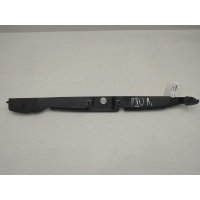 Пыльник крыла Volkswagen Tiguan (2007-2011) 2009 5N0821112