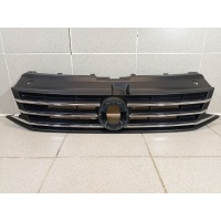 Решетка радиатора Volkswagen Polo SED 6RU853653B
