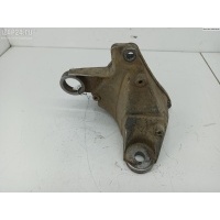Кронштейн КПП опорный Прав. Audi A6 C5 (1997-2005) 1998 8D0399114S