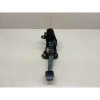 Педаль сцепления Renault Duster 2012 465037621R
