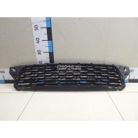 Решетка в бампер центральная Renault Duster 2012 622540347R