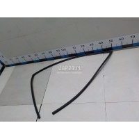 Уплотнитель стекла двери Toyota RAV 4 (2013 - 2019) 6815142100