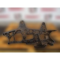 Кронштейн рессоры передний левый Mercedes Actros Mercedes-Benz 9303220401 9303220401