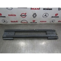 Решетка радиатора нижняя SCANIA SCANIA P, G, R, погнута 1366384