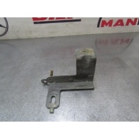Кронштейн замка капота левый Mercedes Axor Mercedes-Benz 9738840215 9738840215
