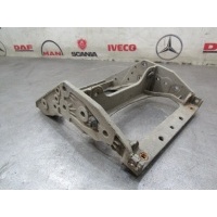 Кронштейн корпуса подножки Renault Renault Premium 7421087113