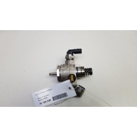 Насос (ТНВД) бензиновый VAG Golf VII (2012 - 2020) 06L127025Q