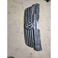 Решетка радиатора Volkswagen Transporter T5 (2003-2015) 2007 7H0807101
