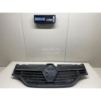 Решетка радиатора Renault Sandero 2014 623105727R
