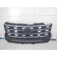 Решетка радиатора Ford Explorer (2011 - 2019) FB5Z8200AD