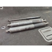 Амортизатор крышки багажника (3-5 двери) Volkswagen Touareg 1 2005 7L6827550