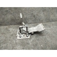 Замок капота Volkswagen Transporter T5 2004 7h0823480