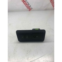 Блок кнопок Land Rover Discovery 5 L462 2018 LR061000