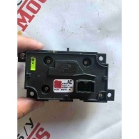 Блок управления печки/климат-контроля Land Rover Discovery Sport L550 2016 FK72-2D270-AC, LR060913