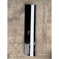 Молдинг двери передней правой Land Rover Range Rover Velar L560 2018 J8A2-21064-B