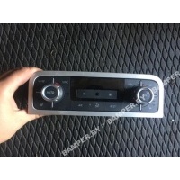 Блок управления печки/климат-контроля Volkswagen Touareg 2013 7P6907040BR