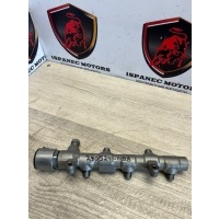 Топливная рампа AUDI Q7 4M 2018 059130090eb, 057130764AS