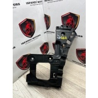 Кронштейн заднего бампера AUDI Q8 4MN 2020 4M8807454