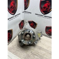 Кулак поворотный правый Land Rover Range Rover Evoque L551 2020 LR136809