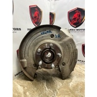 Кулак задний правый Land Rover Range Rover Velar L560 2018 HK83-5A970-AE