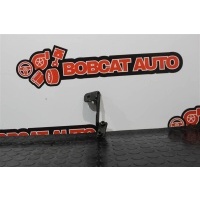 Кронштейн переднего усилителя AUDI A4 B8 Ауди А4 Б8 AUDI A4 B8 8K0807334A