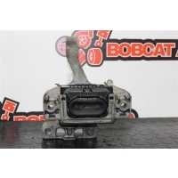 Опора двигателя правая SKODA Octavia A7 Шкода Октавия А7 SKODA Octavia A7 5Q0199262BJ