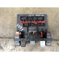 Блок предохранителей VOLKSWAGEN Touran 2006 3C0937049E