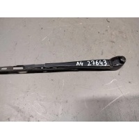 Щеткодержатель (поводок стеклоочистителя, дворник) AUDI A4 B5 1999 8D9955407A