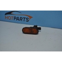 Поворотник левый VOLKSWAGEN Passat B4 1995