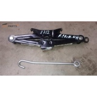 Домкрат NISSAN Primera p10 1994