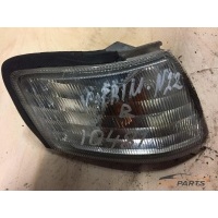 Поворотник правый NISSAN Primera p11 1998