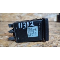 Кнопка аварийной сигнализации VOLKSWAGEN Passat B5+ 2002 3B0953235D