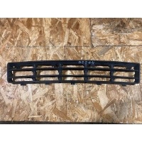 Заглушка (решетка) в бампер VOLKSWAGEN Golf 4 2001 1J0853677D