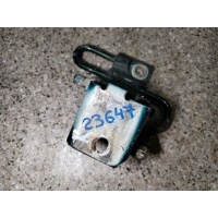 Петля двери передней правой VOLKSWAGEN Passat B5 1998 4B0831412A