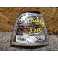 Поворотник правый AUDI 80 B4 1992