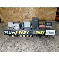 Блок предохранителей AUDI 80 B4 1992 443941822B
