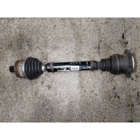 Полуось передняя левая (приводной вал, ШРУС) VOLKSWAGEN Passat B5 2000 8D0407271AK